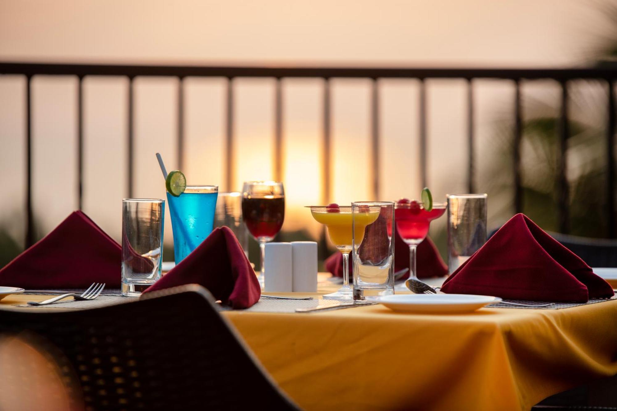 Seashell Suites And Villas- Candolim Goa Zewnętrze zdjęcie